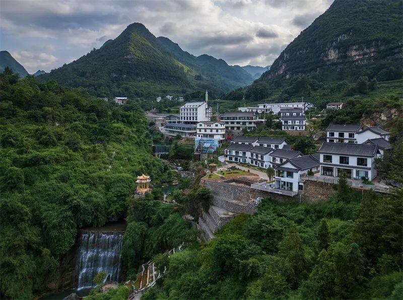 宣威市普立乡：“空中校车”带火峡谷旅游尼珠河景区多措并举促发展