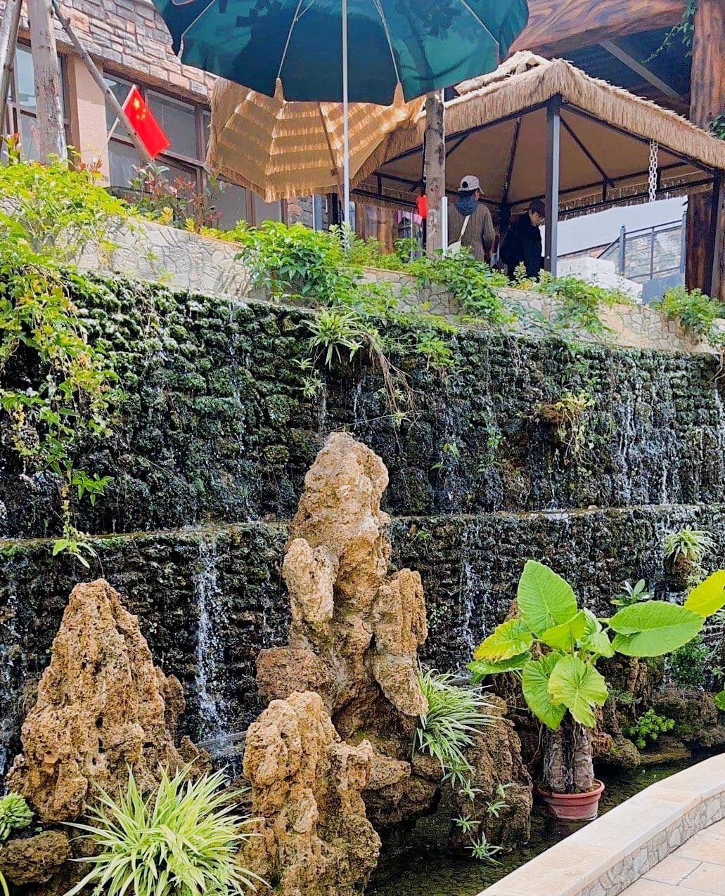 昆明阿诗玛旅游小镇：穿越时光的民族风情画卷