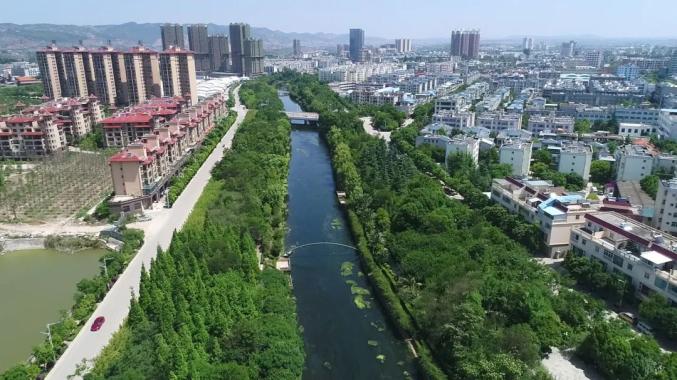 红土高原上的不朽丰碑：昆明石林“一支人民的军队”群雕纪念广场