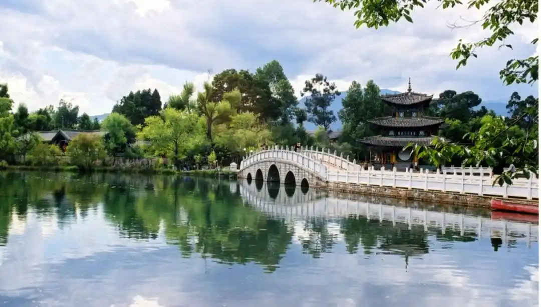 昆明滇源古镇：历史与自然交织的魅力之地